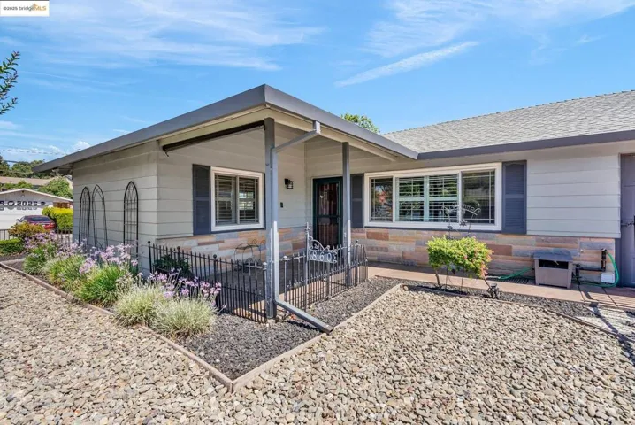 860 W. 17th St., Pittsburg, California 94565-3715