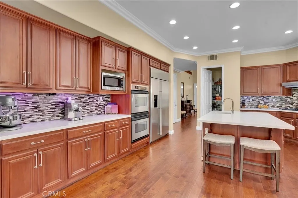 2125 Ridgeview Terrace Drive, Signal Hill, California 90755 home-pic-18