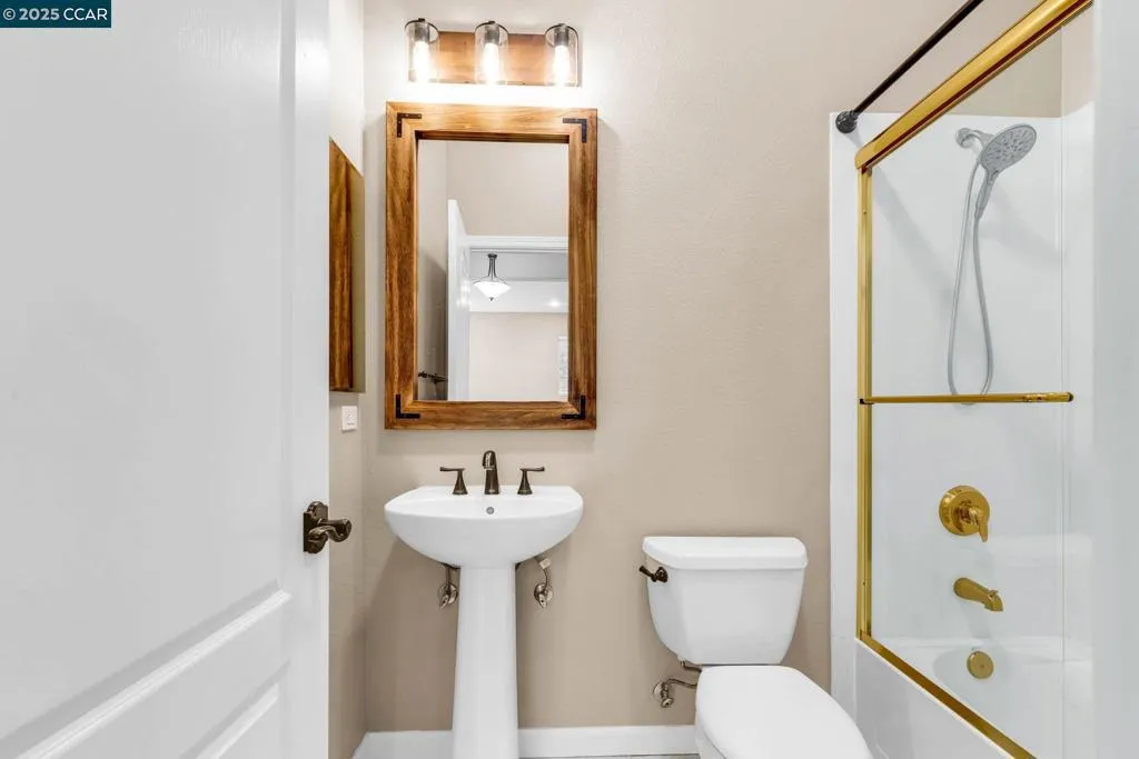 4362 Lynn Dr, Concord, California 94518 home-pic-26