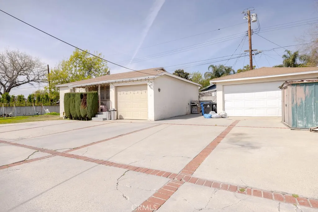 11779 Dronfield Avenue, Pacoima, California 91331, 7 Bedrooms Bedrooms, ,4 BathroomsBathrooms,Residential,For Sale,Dronfield,SR25153474