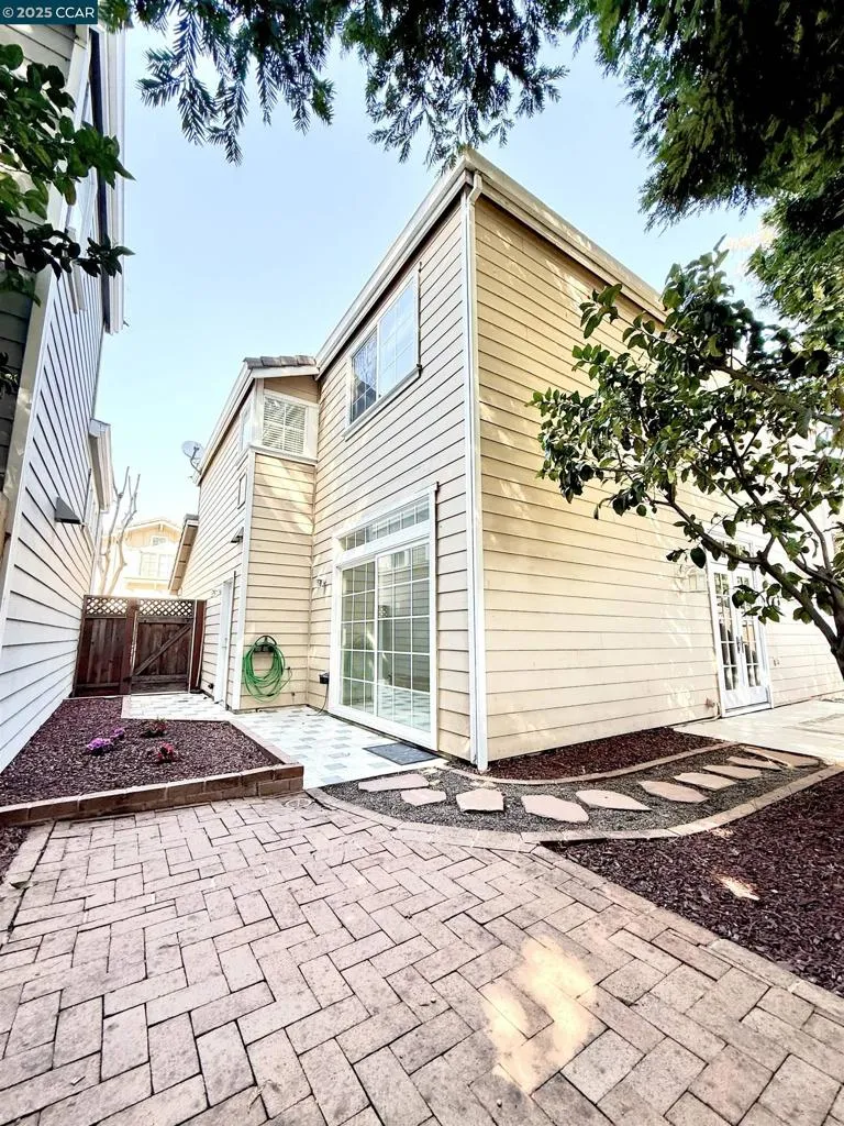 54 Village Square Pl, Pleasant Hill, California 94523 home-pic-15