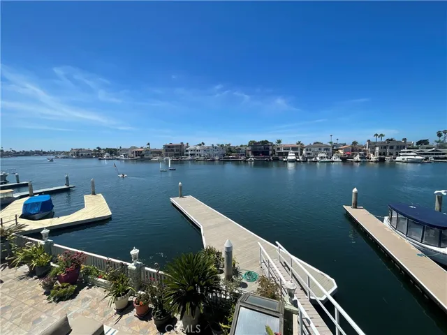 3562 Venture Drive, Huntington Beach, California 92649