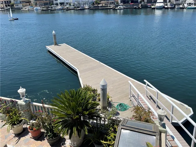 3562 Venture Drive, Huntington Beach, California 92649
