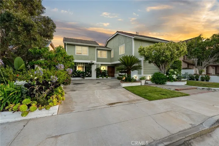 3562 Venture Drive, Huntington Beach, California 92649
