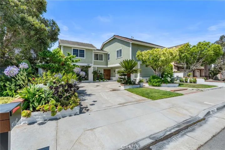 3562 Venture Drive, Huntington Beach, California 92649