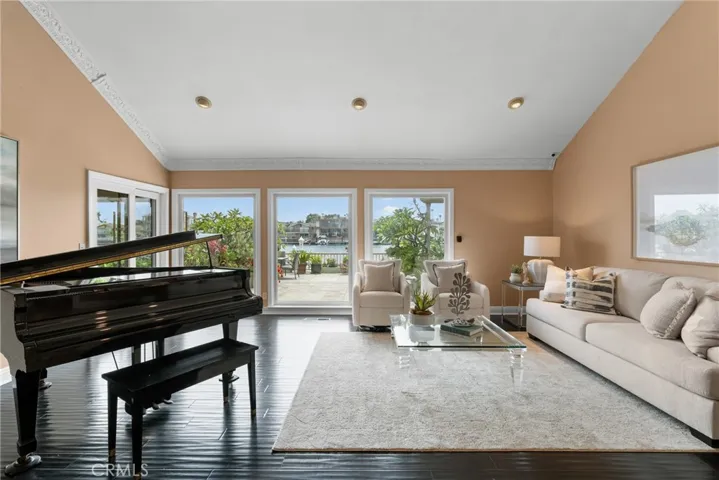3562 Venture Drive, Huntington Beach, California 92649