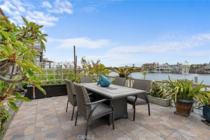 3562 Venture Drive, Huntington Beach, California 92649