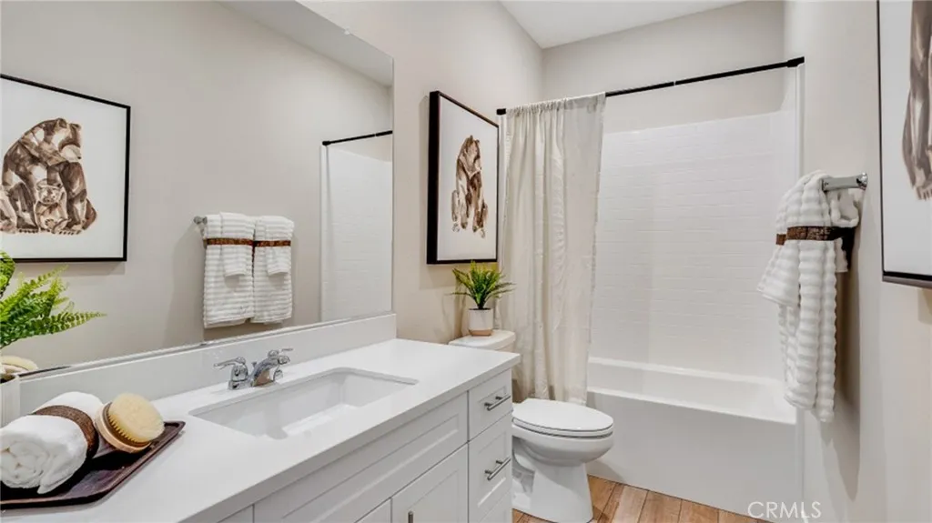 2745 E Amberley Privado, Ontario, California 91762 home-pic-11