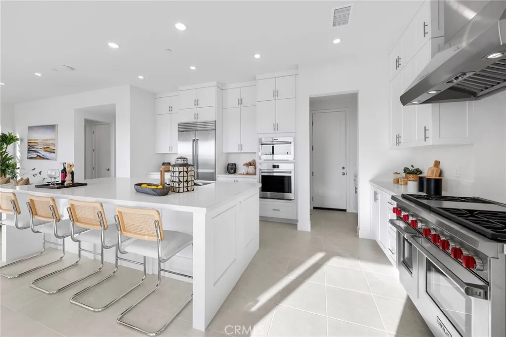 118 Sunnybank Boulevard, Irvine, California 92618 home-pic-13