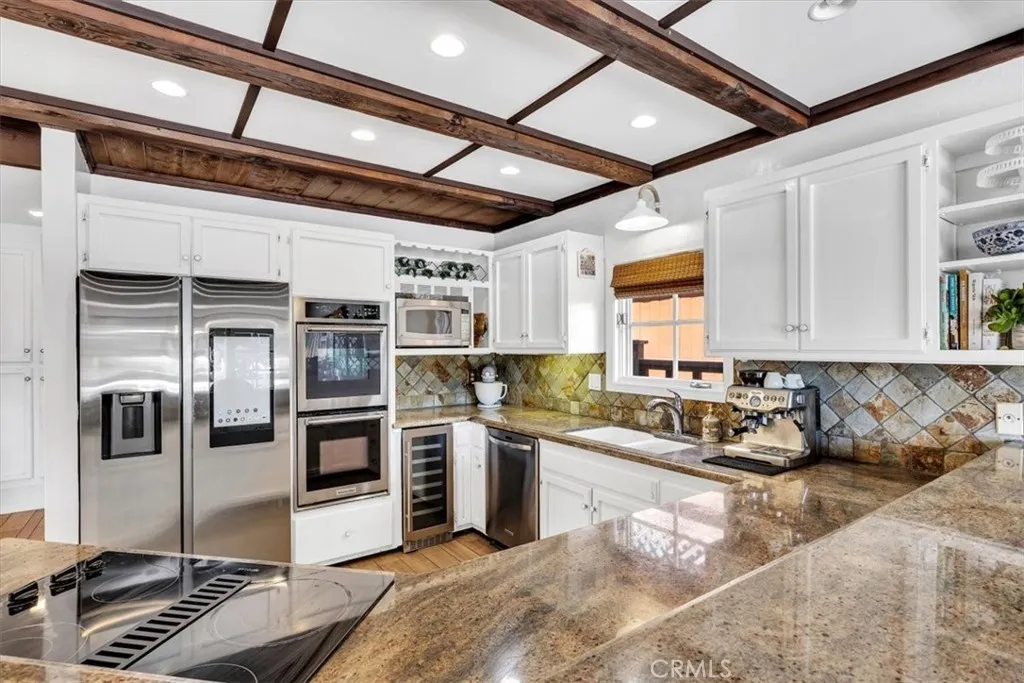 210 W Avenida Gaviota, San Clemente, California 92672 home-pic-10