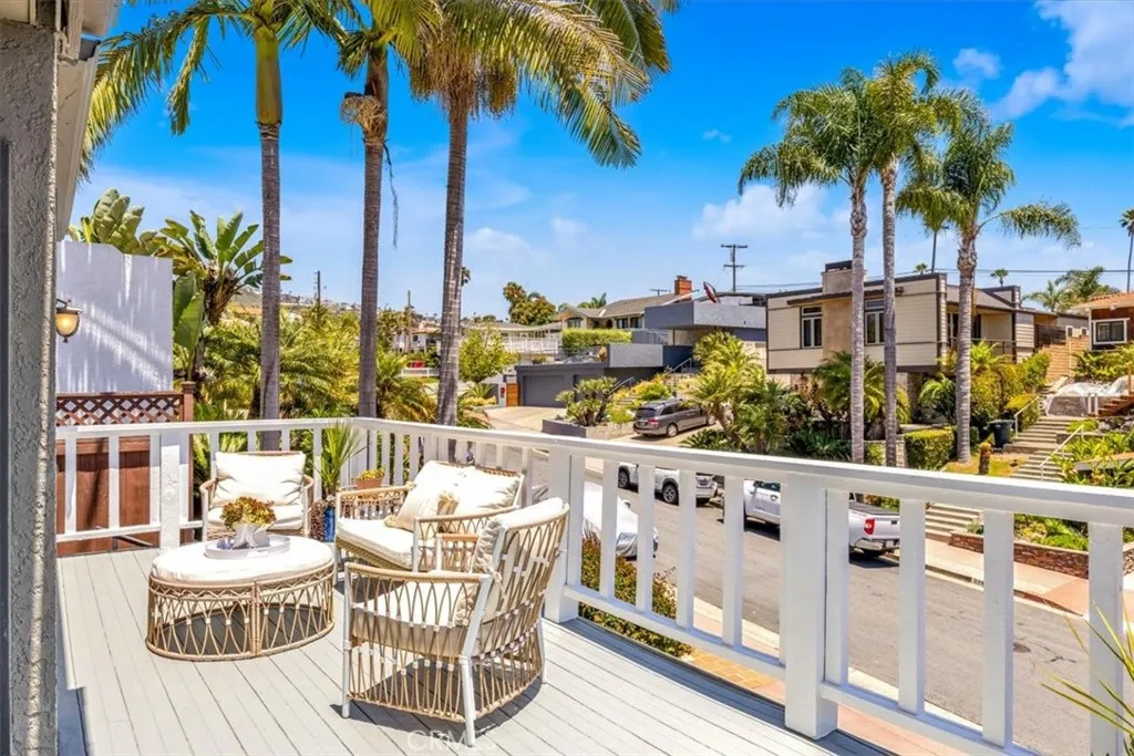 210 W Avenida Gaviota, San Clemente, California 92672 home-pic-16