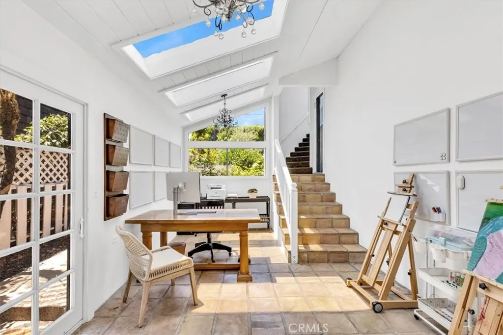 210 W Avenida Gaviota, San Clemente, California 92672 home-pic-28