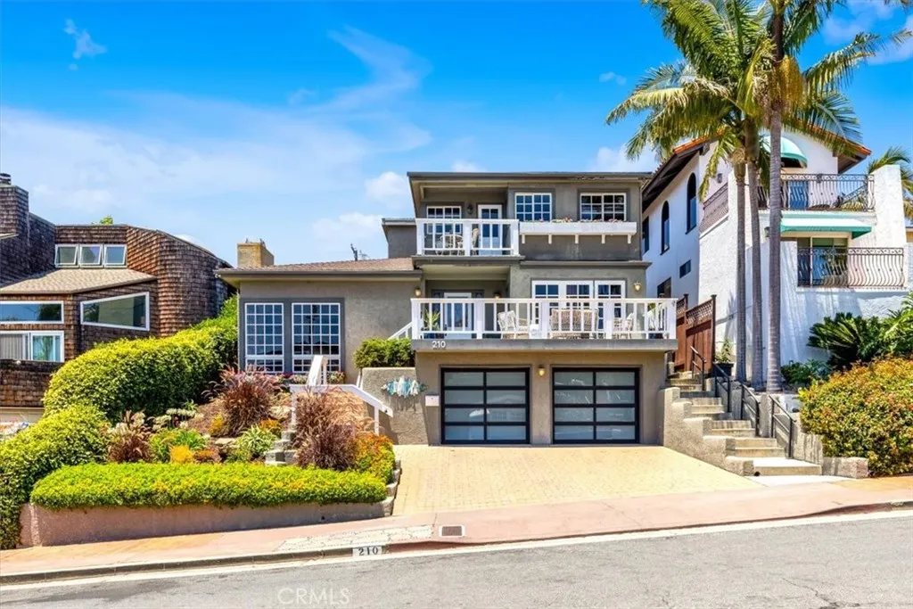 210 W Avenida Gaviota, San Clemente, California 92672 home-pic-1