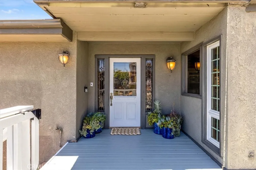 210 W Avenida Gaviota, San Clemente, California 92672 home-pic-4