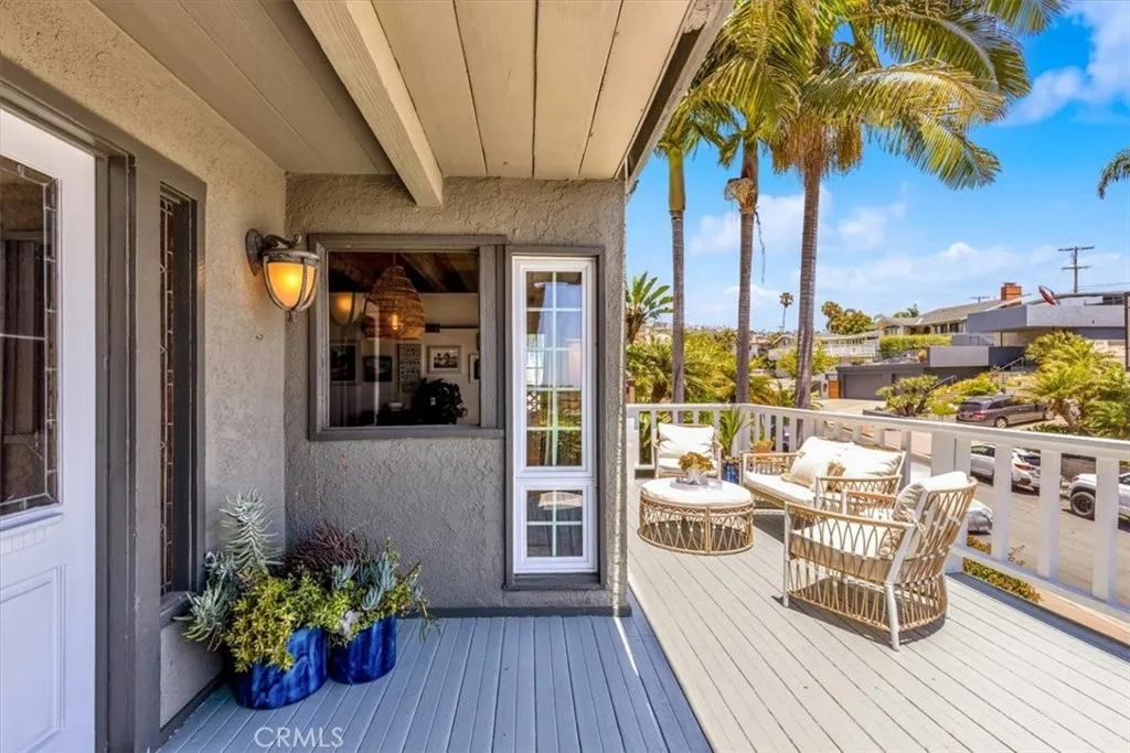 210 W Avenida Gaviota, San Clemente, California 92672 home-pic-5