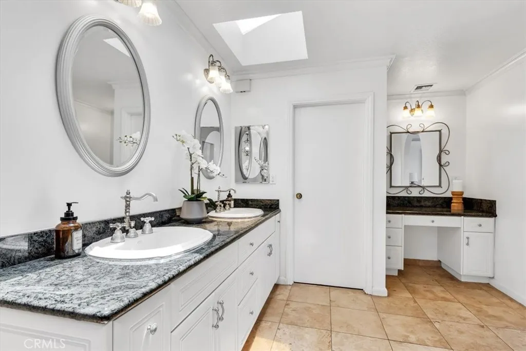 210 W Avenida Gaviota, San Clemente, California 92672 home-pic-26