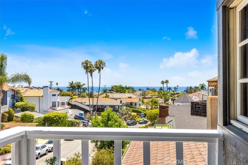 210 W Avenida Gaviota, San Clemente, California 92672 home-pic-38