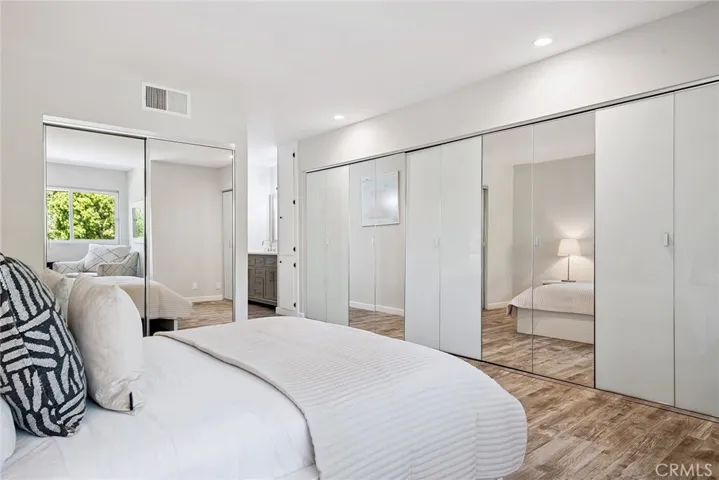 23391 Park Sorrento 63, Calabasas, California 91302