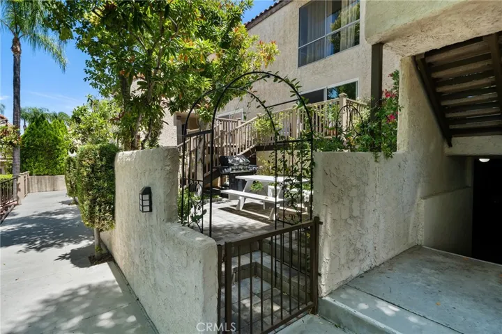 23391 Park Sorrento 63, Calabasas, California 91302