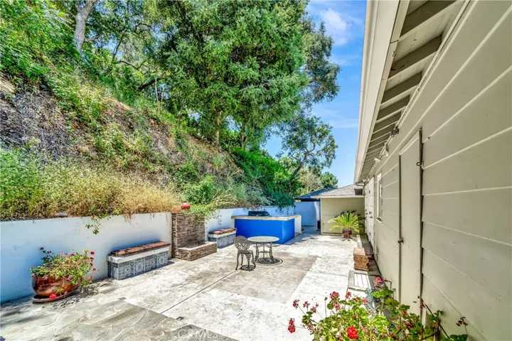 3743 Goodland Avenue, Studio City, California 91604