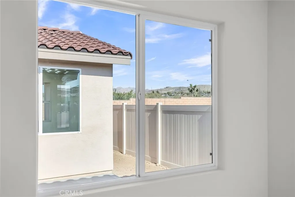 7444 Desert Sky Drive, Yucca Valley, California 92284 home-pic-22
