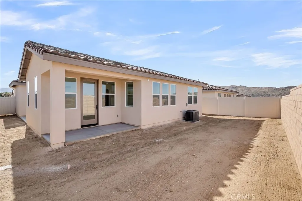 7444 Desert Sky Drive, Yucca Valley, California 92284 home-pic-29