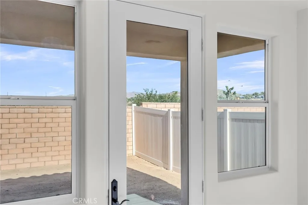 7444 Desert Sky Drive, Yucca Valley, California 92284 home-pic-28