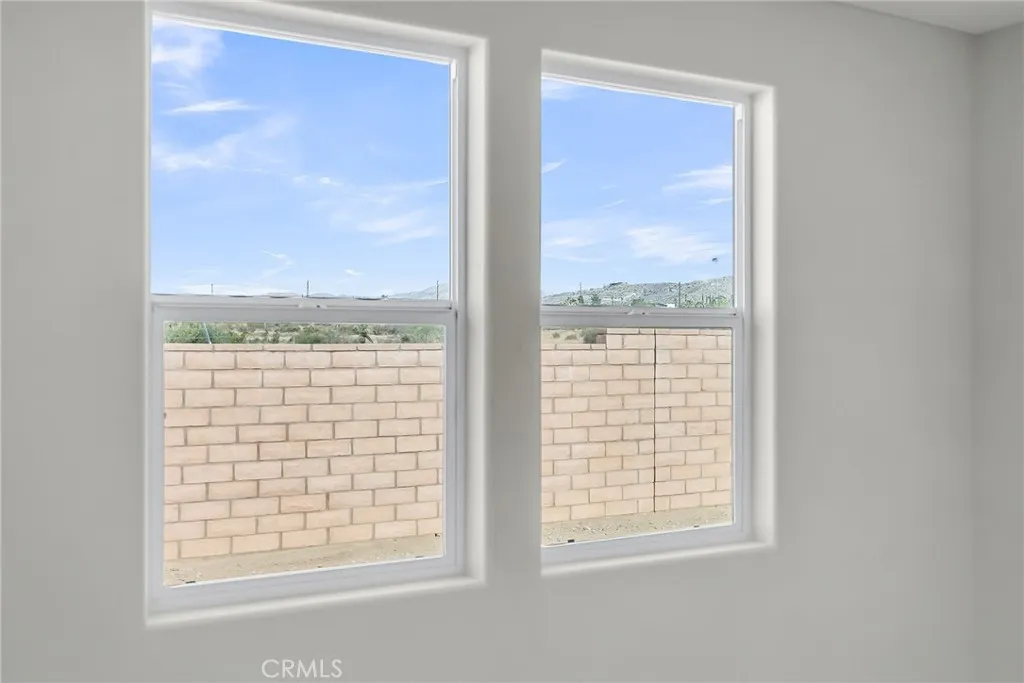 7444 Desert Sky Drive, Yucca Valley, California 92284 home-pic-16