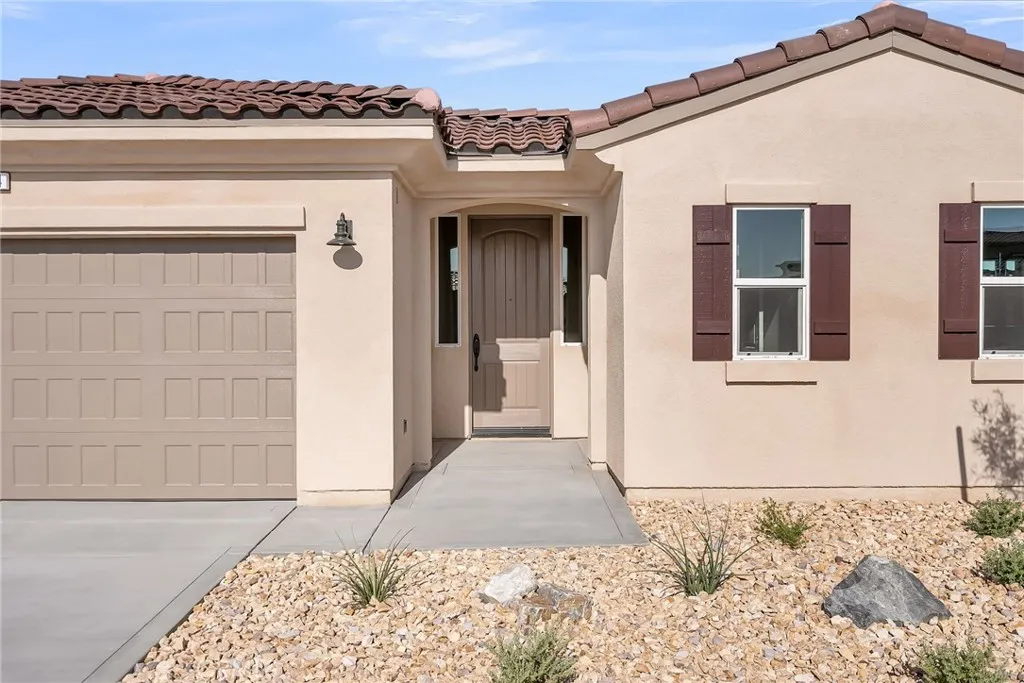 7444 Desert Sky Drive, Yucca Valley, California 92284 home-pic-38