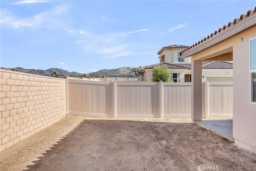 7444 Desert Sky Drive, Yucca Valley, California 92284 home-pic-33