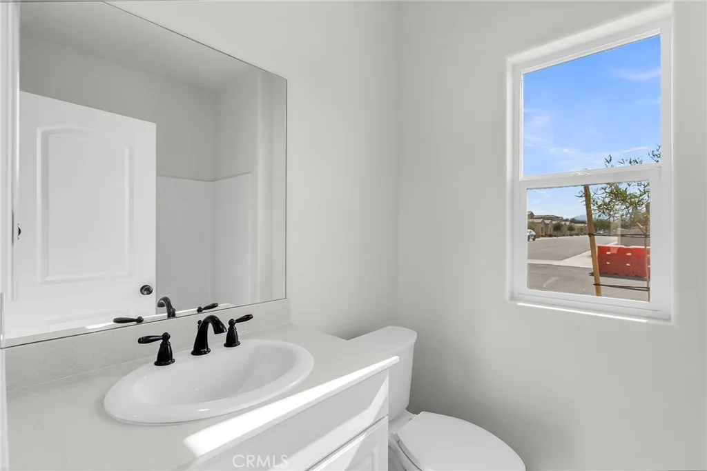7444 Desert Sky Drive, Yucca Valley, California 92284 home-pic-23