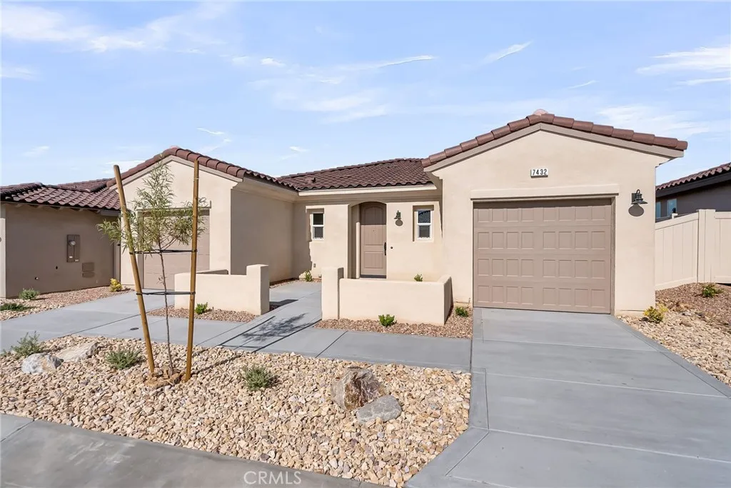 7432 Desert Sky Drive, Yucca Valley, California 92284 home-pic-37