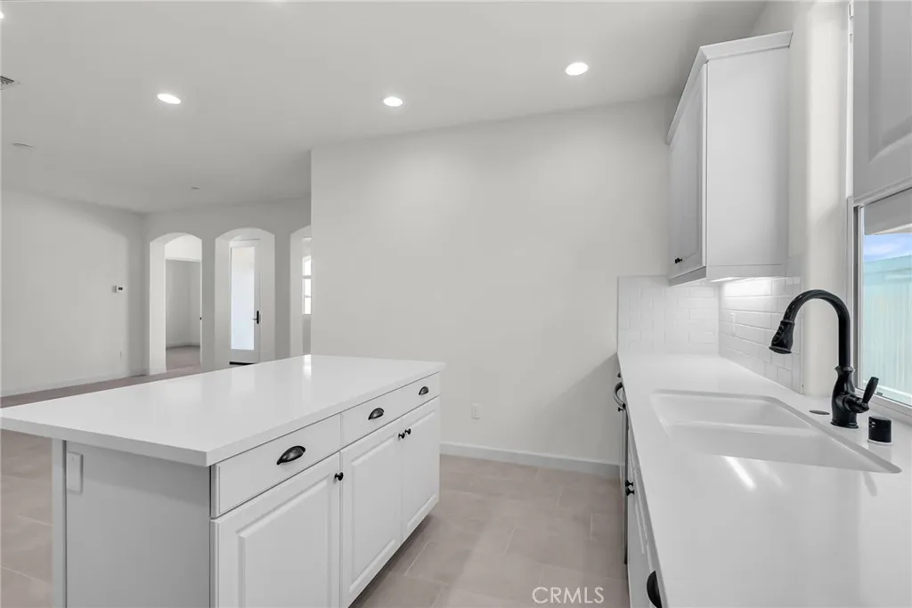 7432 Desert Sky Drive, Yucca Valley, California 92284 home-pic-8