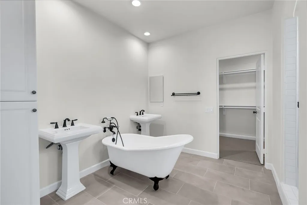 7432 Desert Sky Drive, Yucca Valley, California 92284 home-pic-18