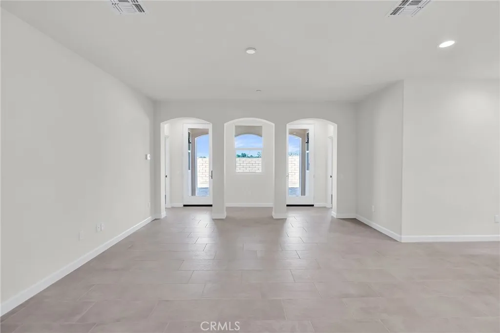 7432 Desert Sky Drive, Yucca Valley, California 92284 home-pic-12
