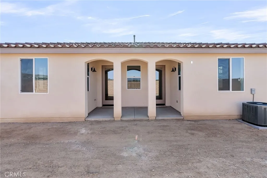 7432 Desert Sky Drive, Yucca Valley, California 92284 home-pic-32