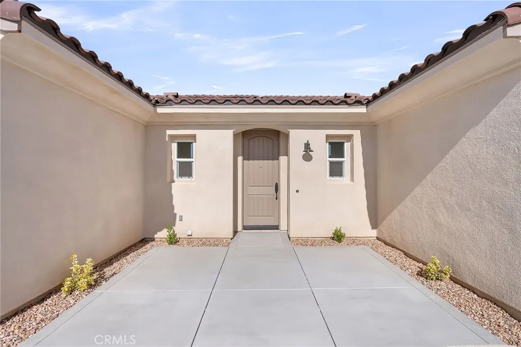 7432 Desert Sky Drive, Yucca Valley, California 92284 home-pic-2