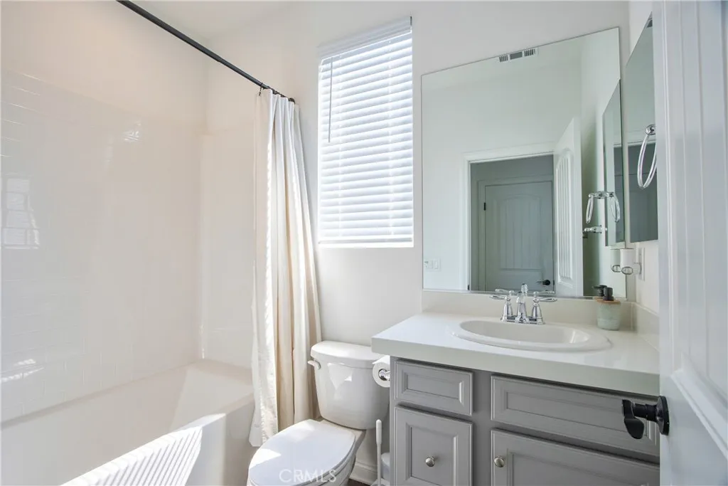 33022 Clairette Court, Winchester, California 92596 home-pic-18