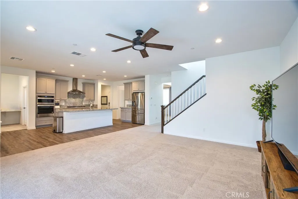 33022 Clairette Court, Winchester, California 92596 home-pic-12