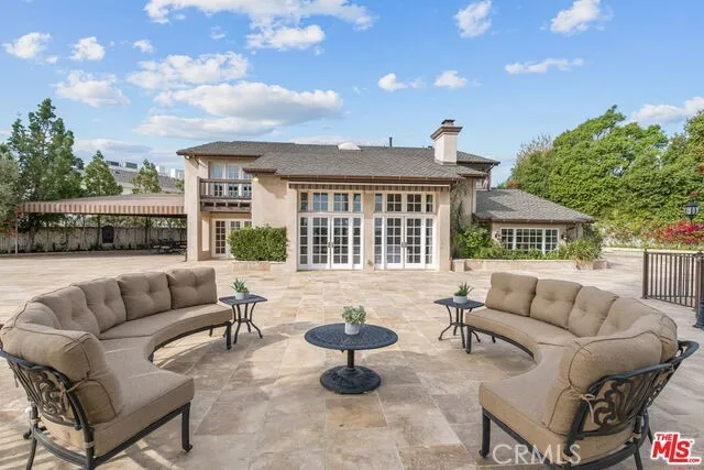 15464 Duomo Via Street, Bel Air, California 90077, 4 Bedrooms Bedrooms, ,5 BathroomsBathrooms,Residential,For Sale,Duomo Via,GD25153637