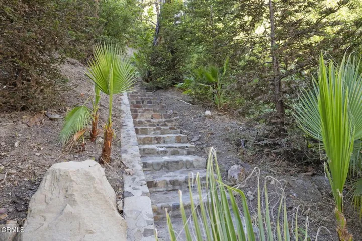 48-web-or-mls-UpmarketMedia-16825Mar-146