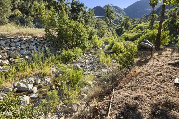 77-web-or-mls-UpmarketMedia-16825Mar-252