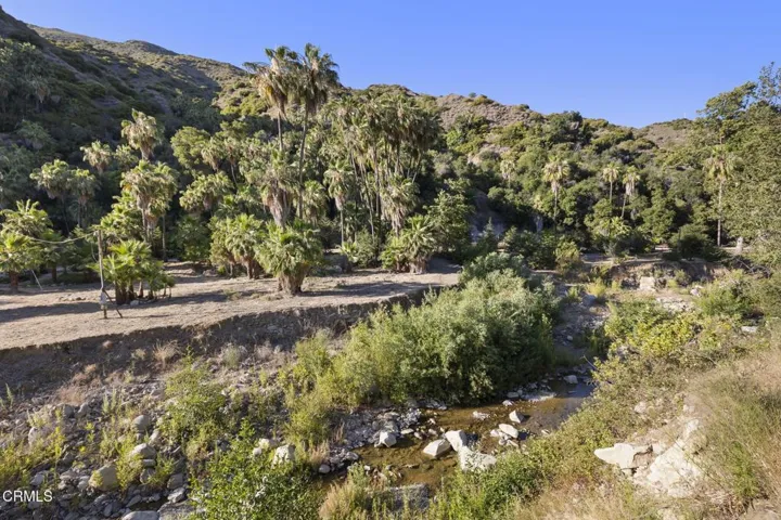 80-web-or-mls-UpmarketMedia-16825Mar-264