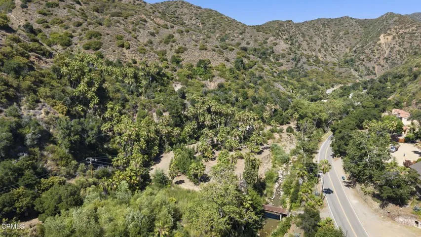 100-web-or-mls-UpmarketMedia-16825Mar-ae