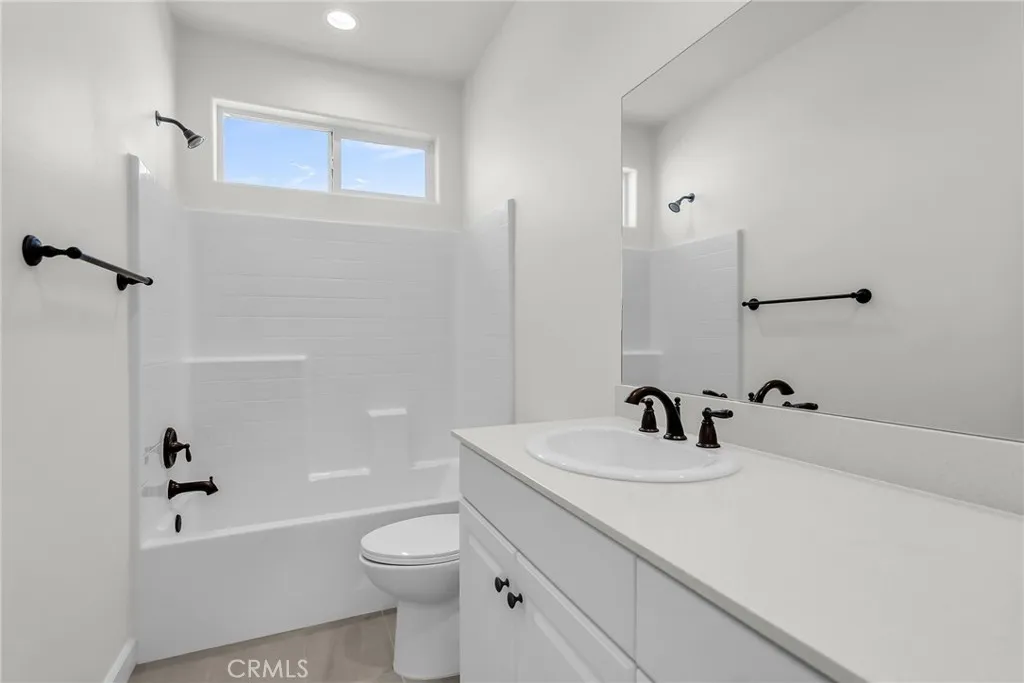 7408 Desert Sky Drive, Yucca Valley, California 92284 home-pic-19