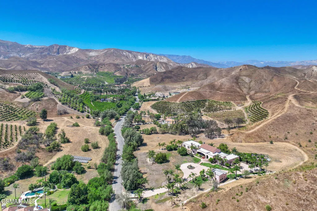 6934 Solano Verde Drive, Somis, California 93066 home-pic-63