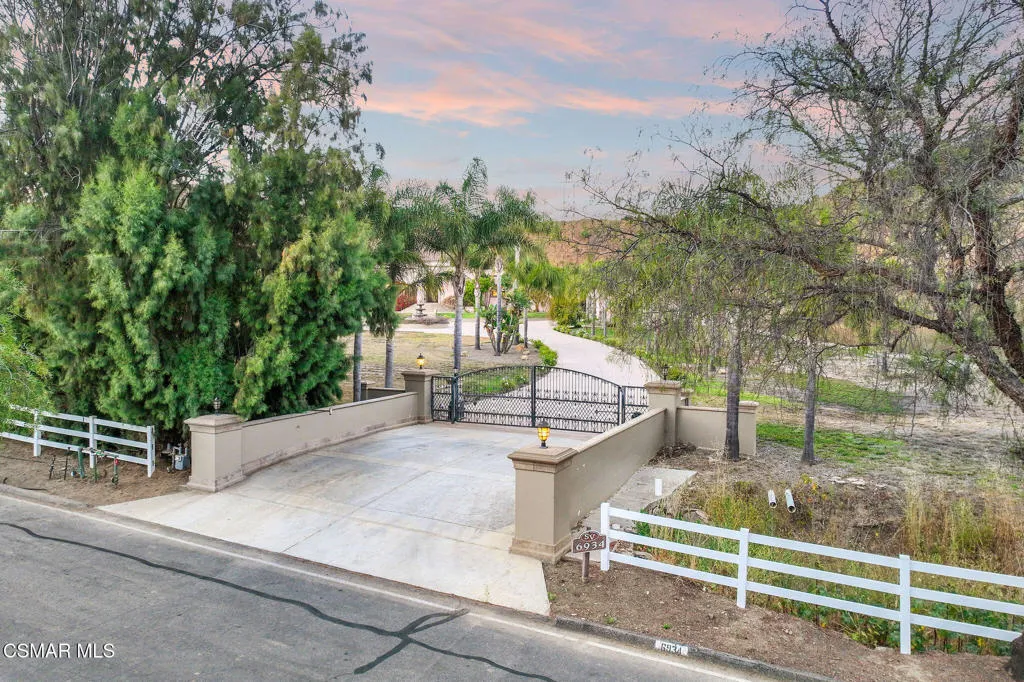 6934 Solano Verde Drive, Somis, California 93066 home-pic-1