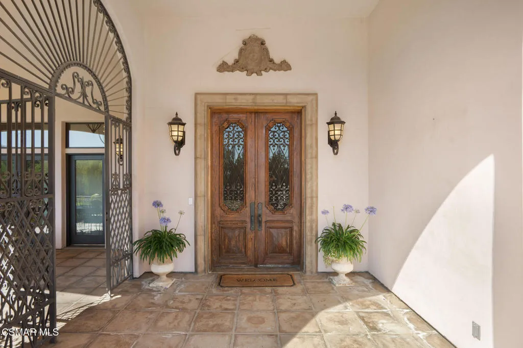 6934 Solano Verde Drive, Somis, California 93066 home-pic-3