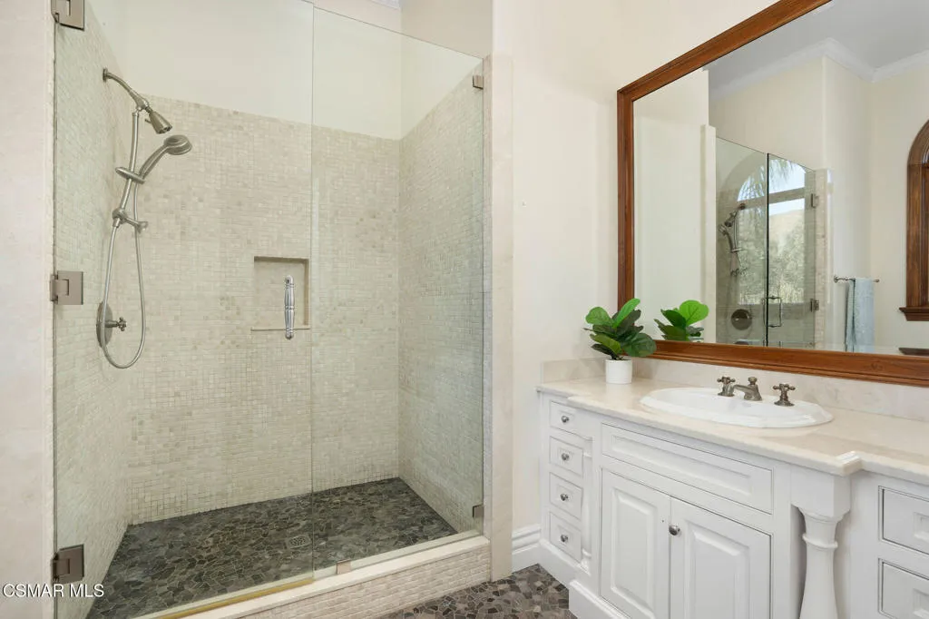 6934 Solano Verde Drive, Somis, California 93066 home-pic-45