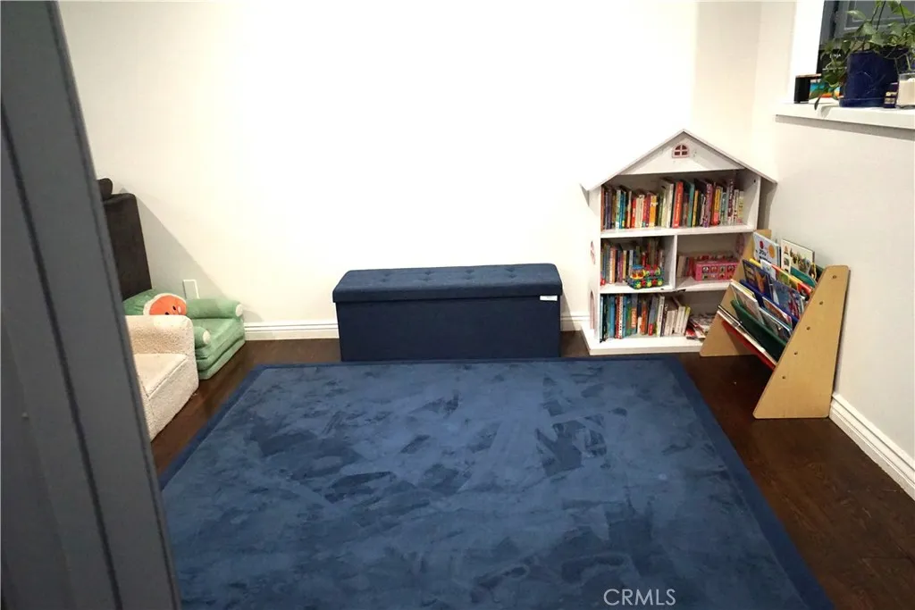 18347 Saticoy Street 33, Reseda, California 91335 home-pic-21